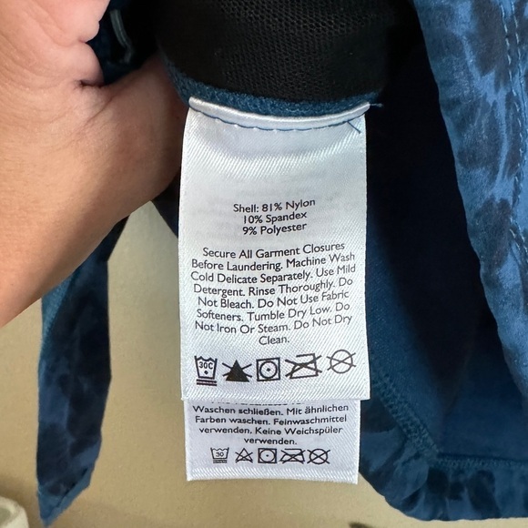 Eddie Bauer Lightweight Jacket - Picture 4 of 5